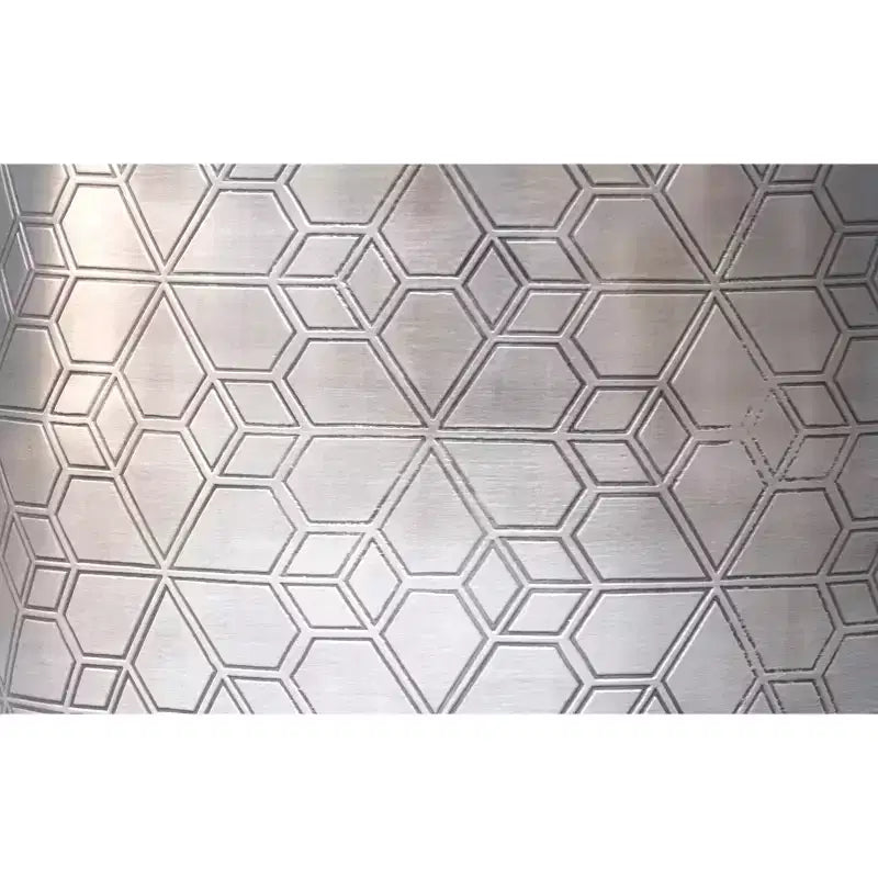 Table d'appoint en métal de 38 cm de large à motif géométrique, livrée montée