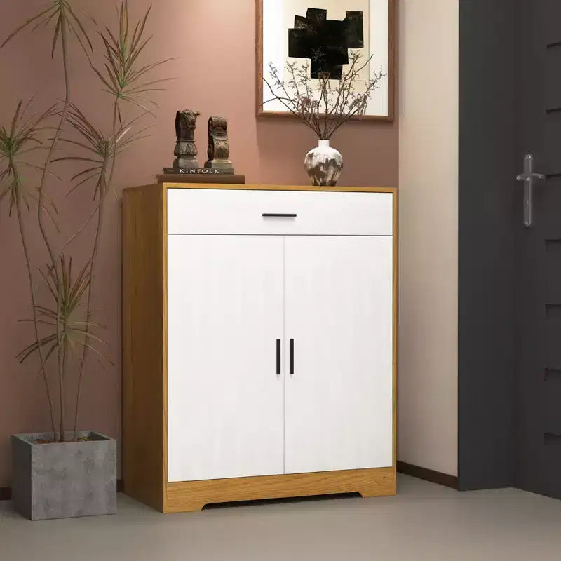 Meuble à chaussures à quatre niveaux, armoire à chaussures en bois autoportante, avec deux portes blanches et des étagères réglables, idéal pour les entrées