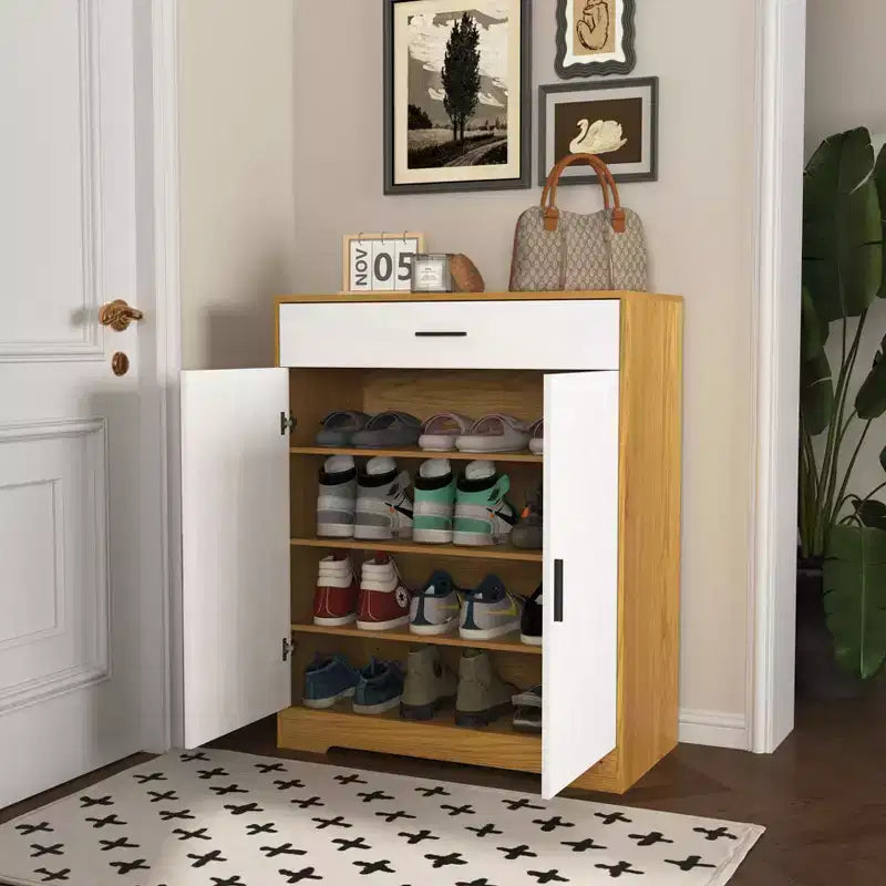 Meuble à chaussures à quatre niveaux, armoire à chaussures en bois autoportante, avec deux portes blanches et des étagères réglables, idéal pour les entrées