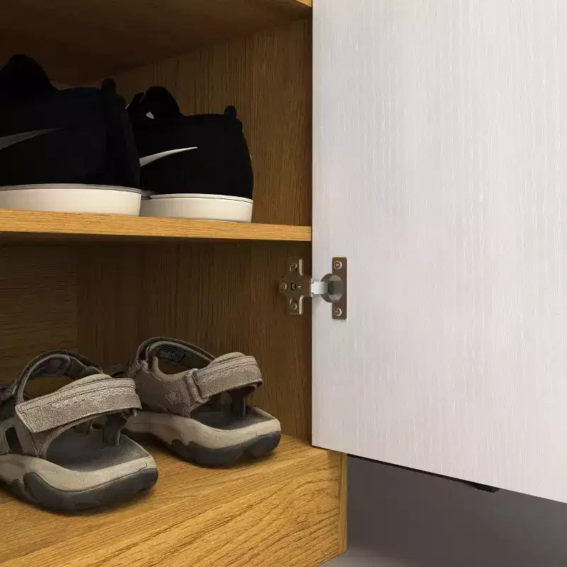 Meuble à chaussures à quatre niveaux, armoire à chaussures en bois autoportante, avec deux portes blanches et des étagères réglables, idéal pour les entrées