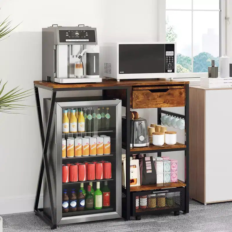 Support de mini-réfrigérateur à 3 niveaux avec prise de courant, panier de rangement et plateforme de travail coulissante - Étagère à micro-ondes/bar à café robuste pour dortoirs